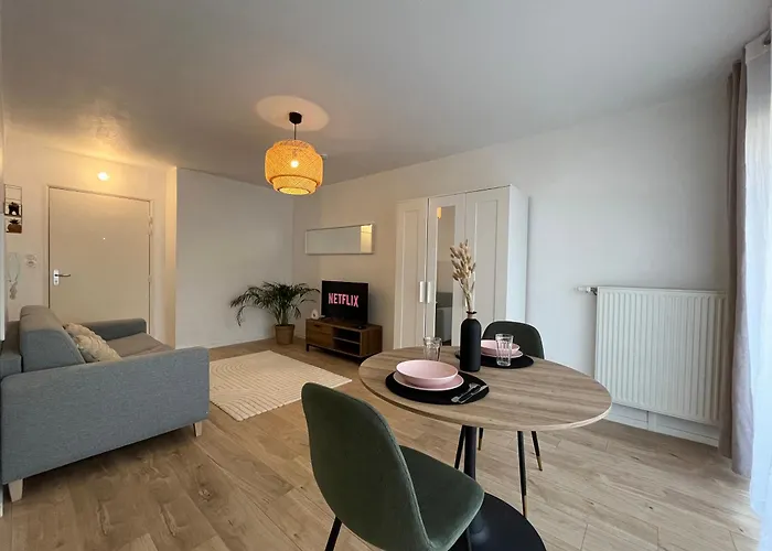 Petit Cocon Paisible Apartamento Le Mans